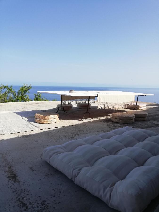 Alicudi Giardino Dei Carrubi- Al Gradino 365 Bed & Breakfast Exterior photo